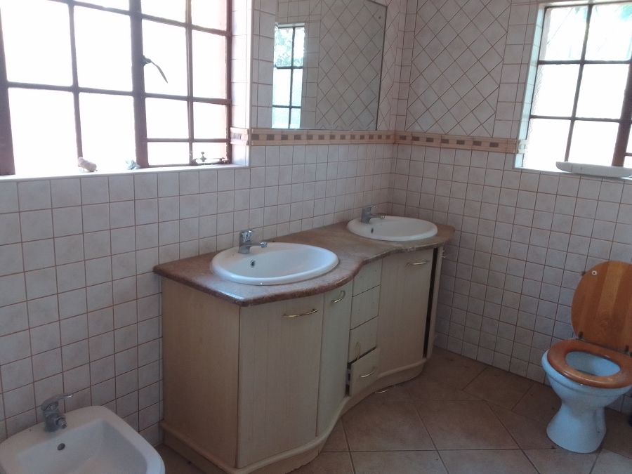 12 Bedroom Property for Sale in Olifantsnek North West